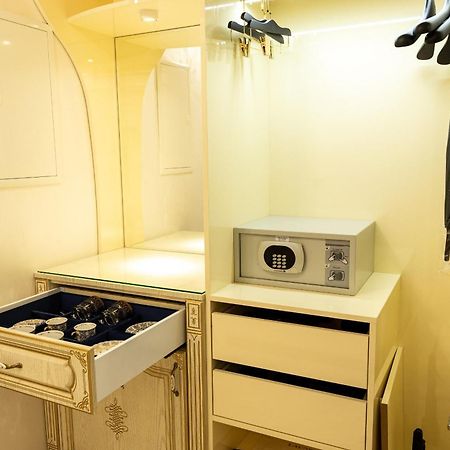 Royal Palace Luxury Hotel And Spa Khmelnytskyi Room photo