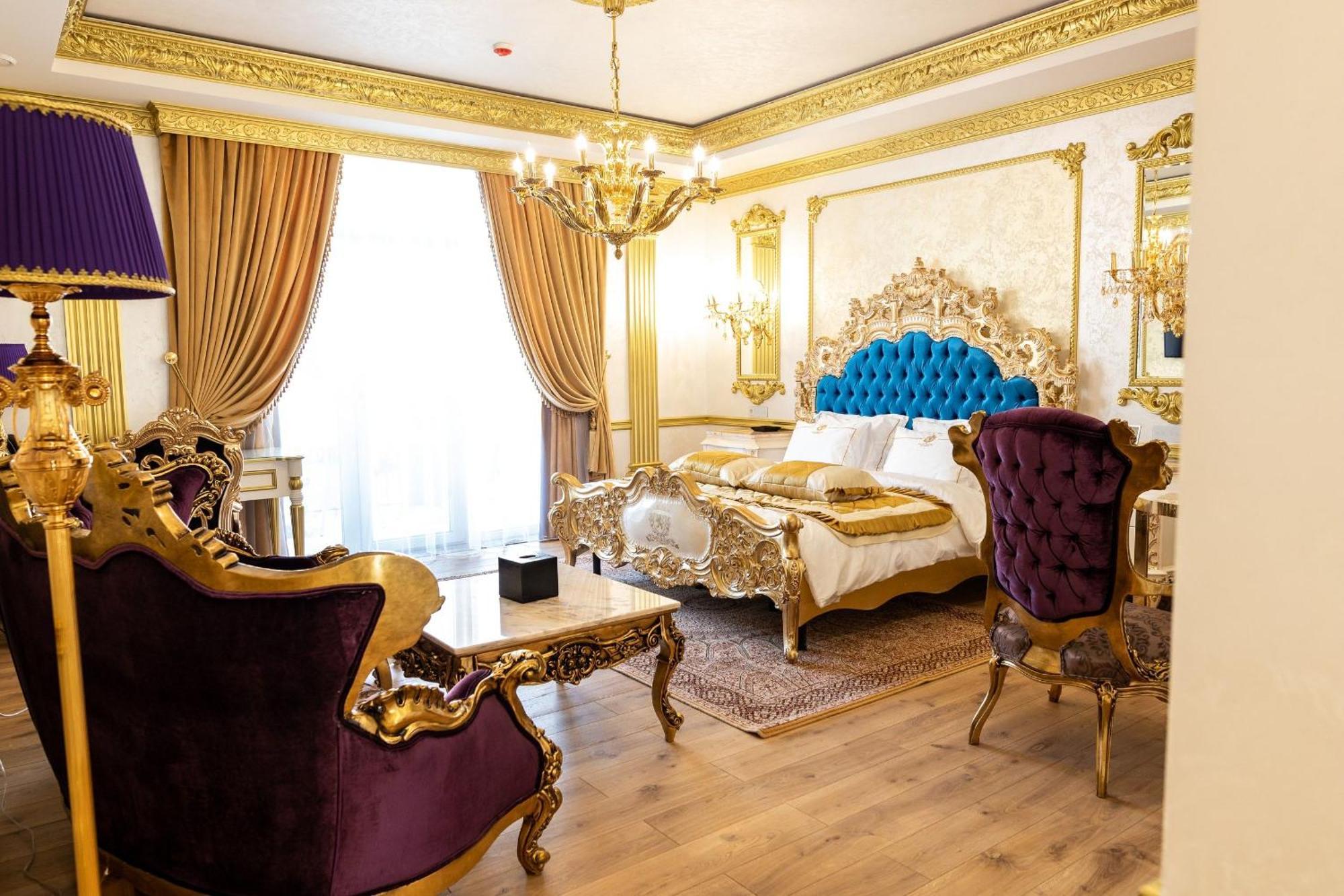 Royal Palace Luxury Hotel And Spa Khmelnytskyi Room photo