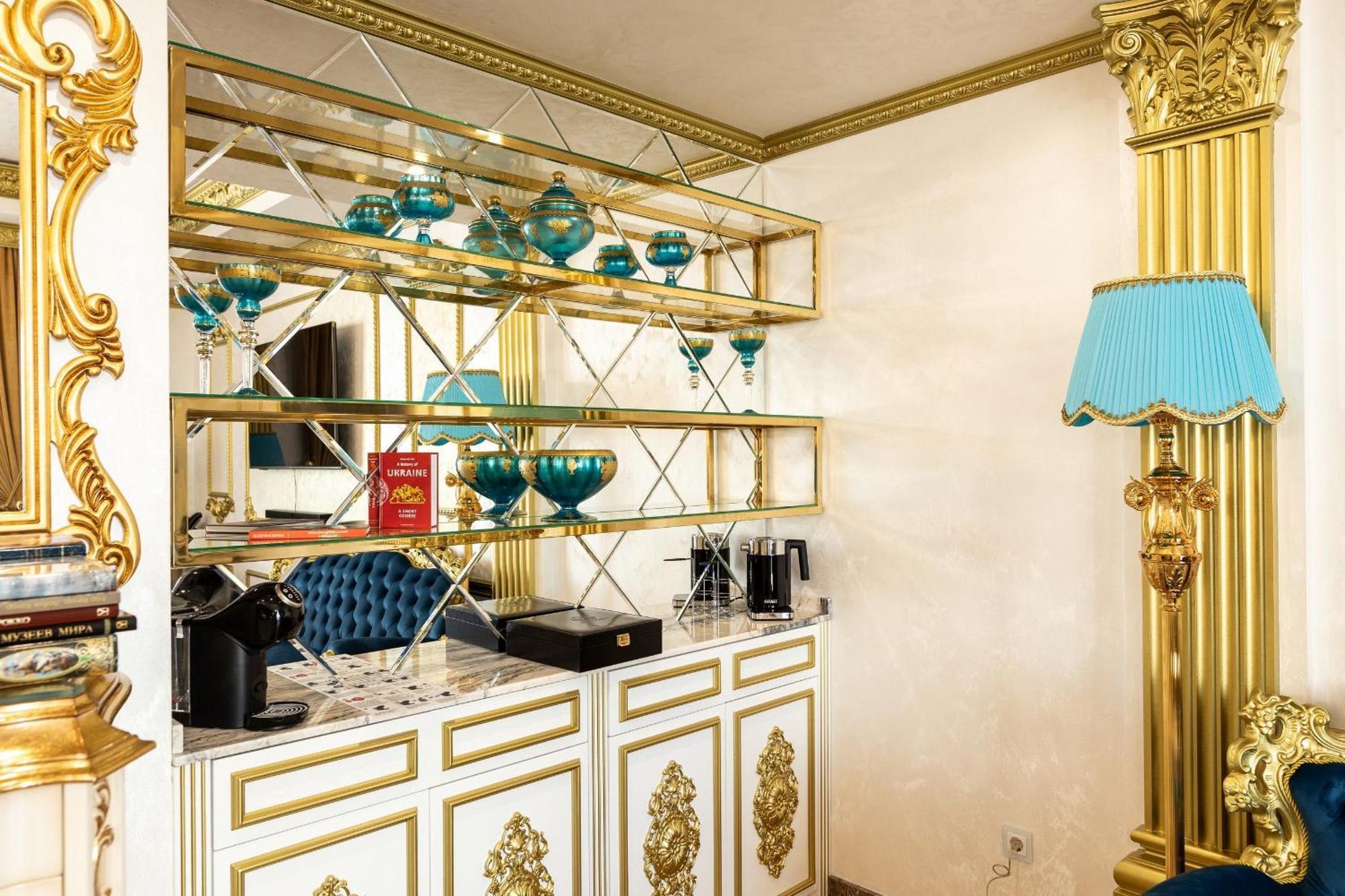Royal Palace Luxury Hotel And Spa Khmelnytskyi Room photo
