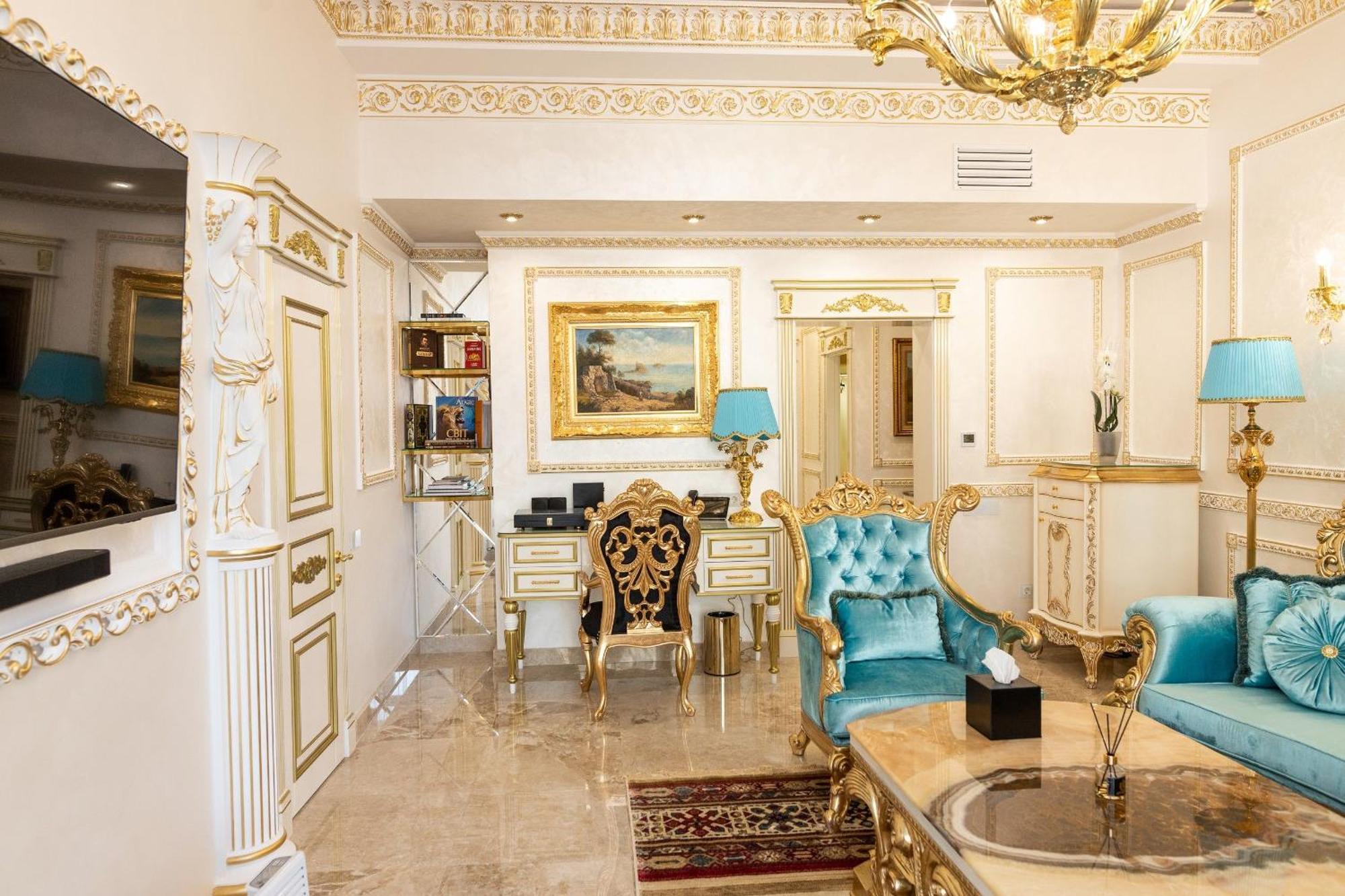 Royal Palace Luxury Hotel And Spa Khmelnytskyi Room photo