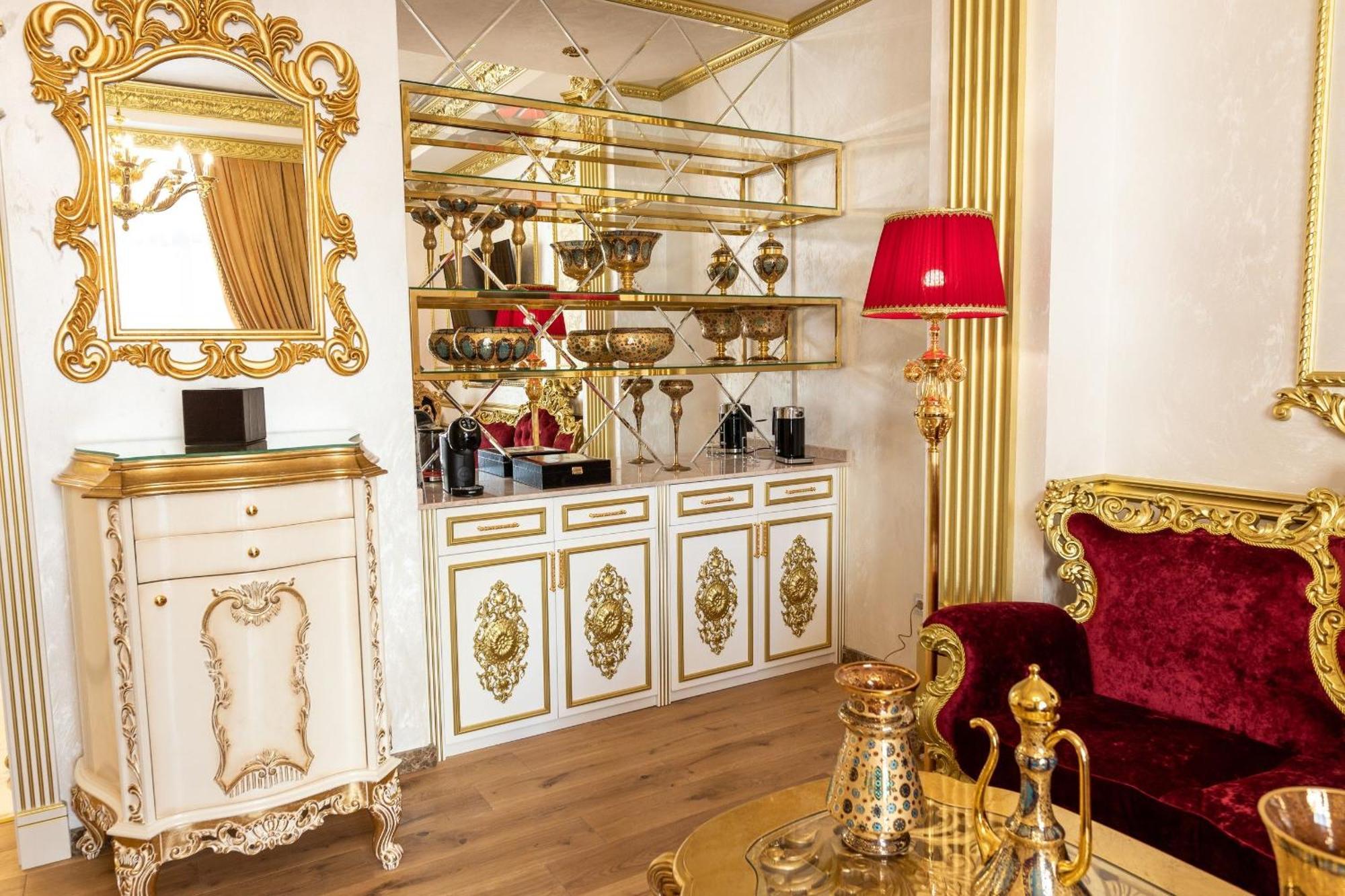 Royal Palace Luxury Hotel And Spa Khmelnytskyi Room photo