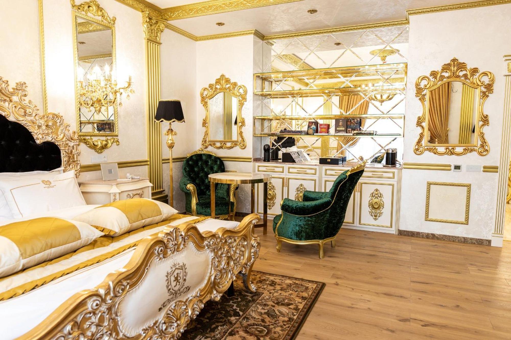 Royal Palace Luxury Hotel And Spa Khmelnytskyi Room photo