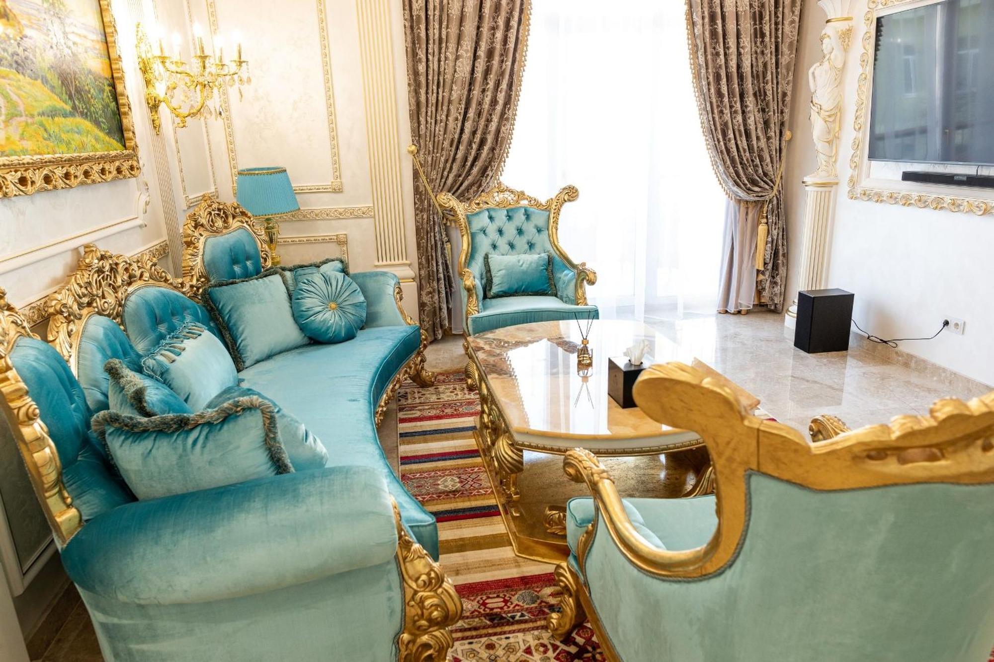 Royal Palace Luxury Hotel And Spa Khmelnytskyi Room photo